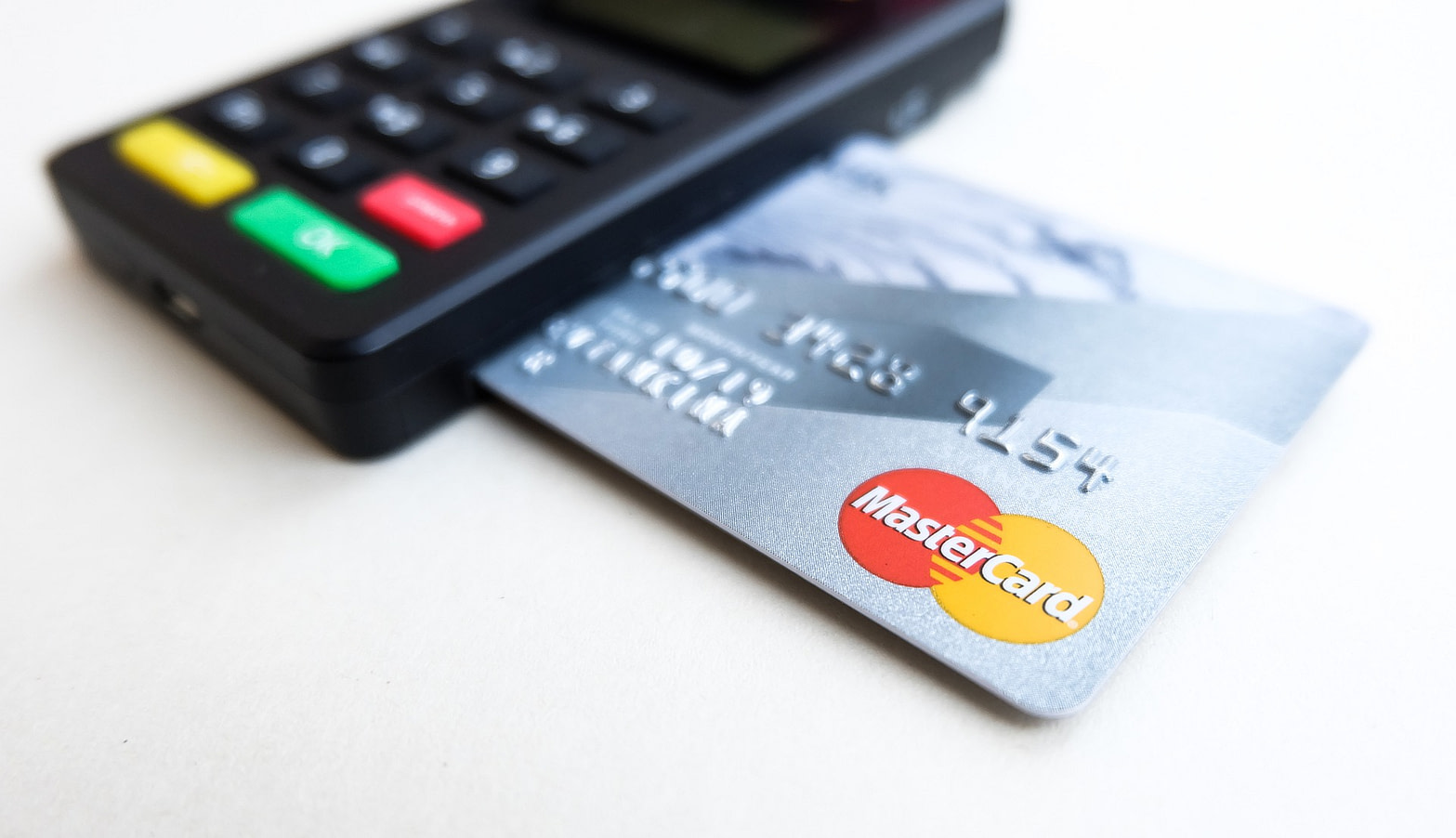 The Difference Between Debit and Credit — and Why Debit Is the Safer Option
